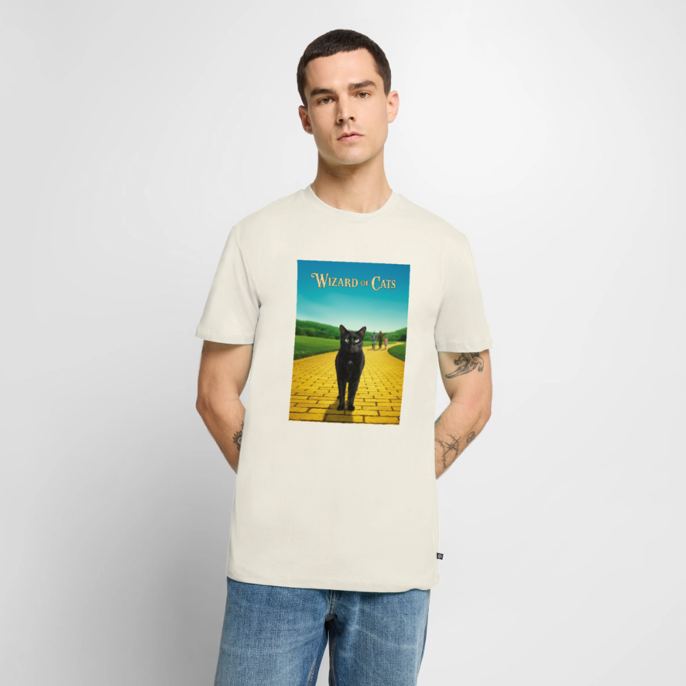 Wizard of Cats – Der gelbe Weg gehört Krümel | Männer Premium T-Shirt - Naturweiß